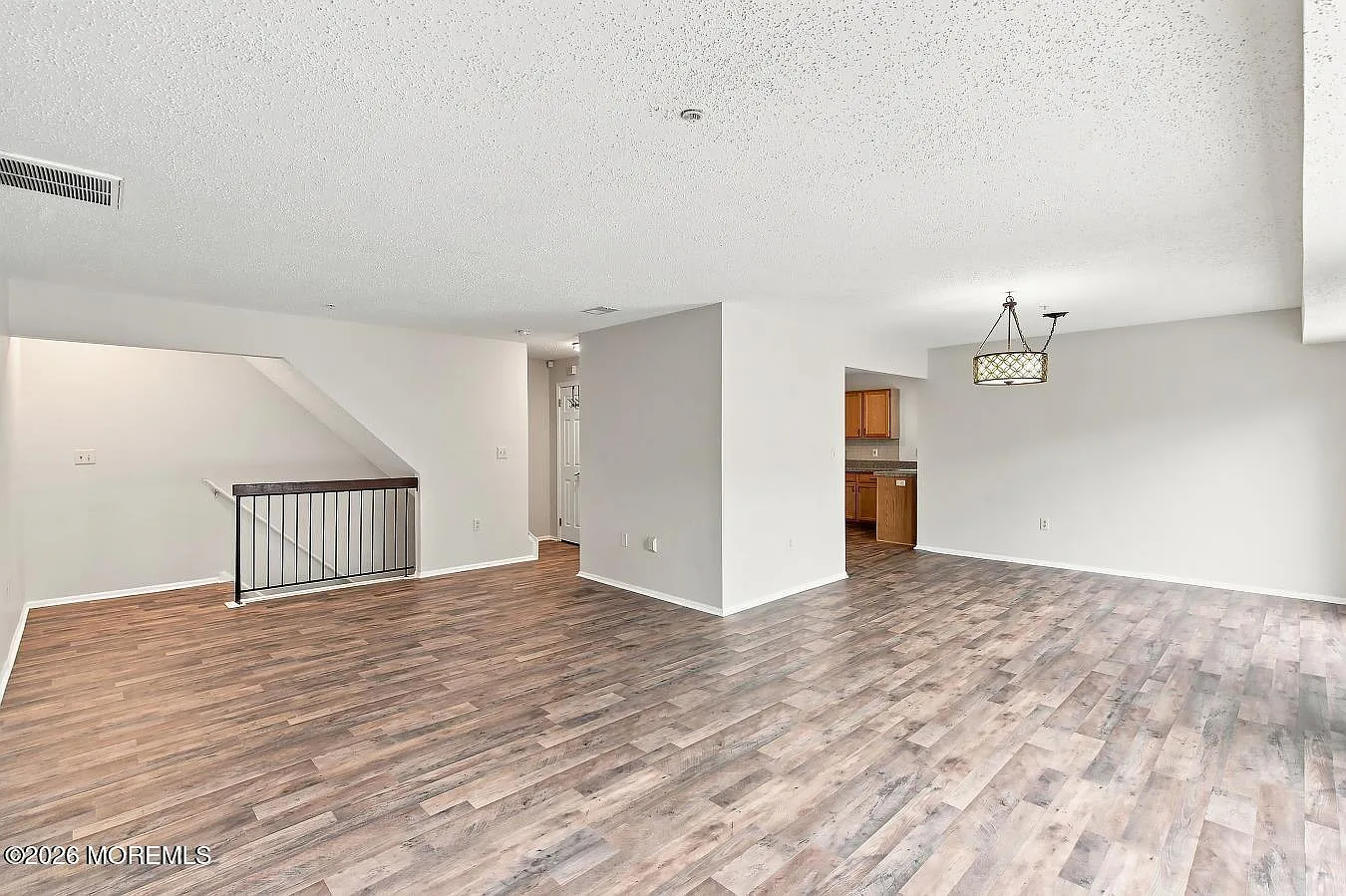 2 bed, 1.5 bath, 1409 sqft, $2,600 — Photo 3