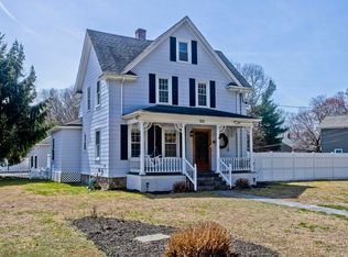 203 Ledge Rd, Seekonk, MA 02771