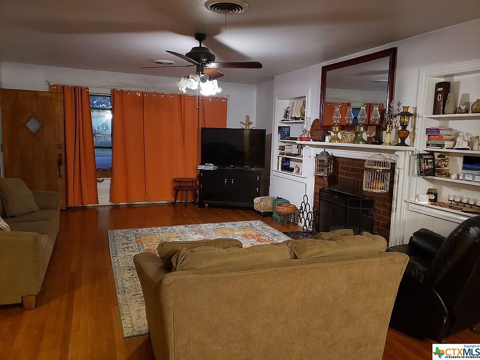 510 E 3rd St, Nixon, TX 78140 Zillow