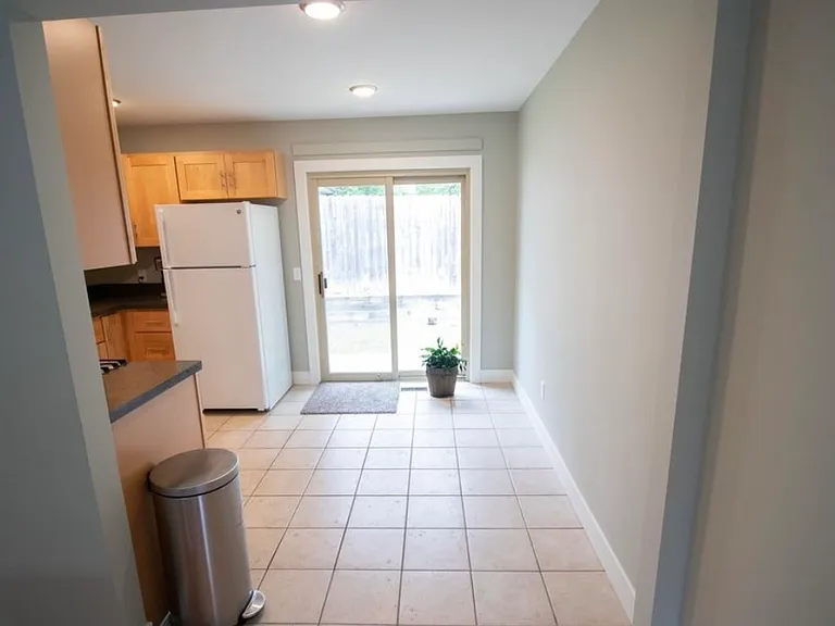 1003 Carrier Creek Blvd NE — Photo 3