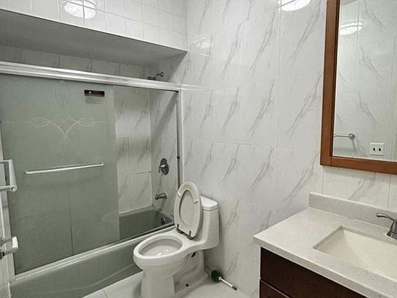 5th image of 481 Central Blvd Floor 2