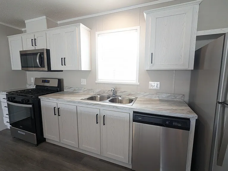 672 Indiana St #672 — Photo 5