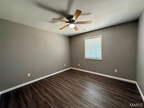 3rd image of 113 Lincoln Dr