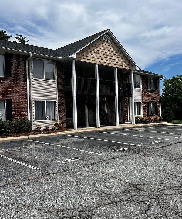1st image of 718 Westbrook Ct