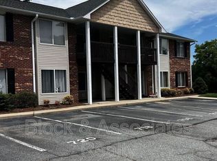 718 Westbrook Ct, Archdale, NC 27263