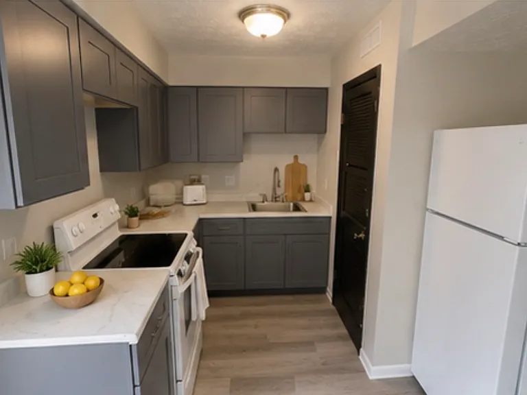 64-66 E Duncan St — Photo 2