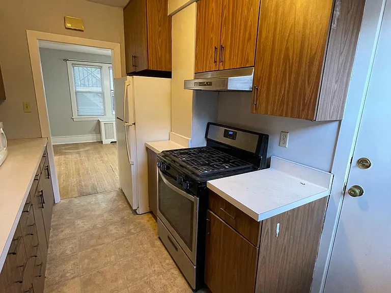 5567 Hobart St #2 — Photo 9