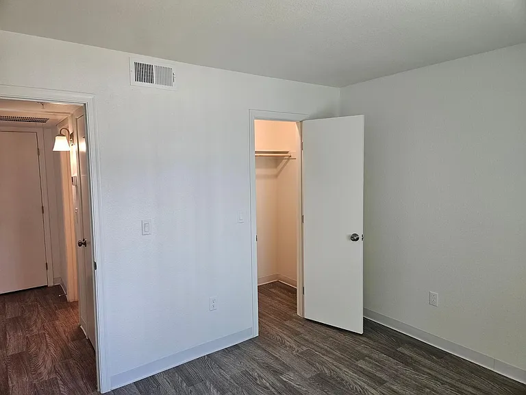 1241 E Cinnabar Ave #102A — Photo 9