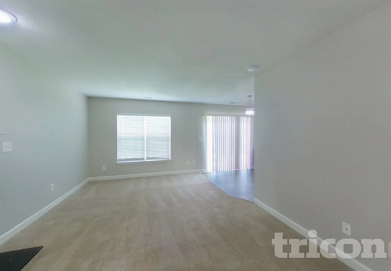 911 Woodington Lane Charlotte NC — Photo 2