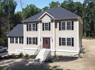 564 Haynes St, Sturbridge, MA 01566