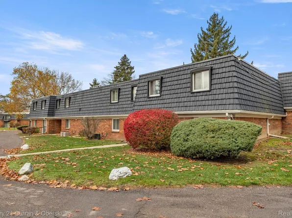 1852 Colonial Village Way APT 3, Waterford, MI 48328