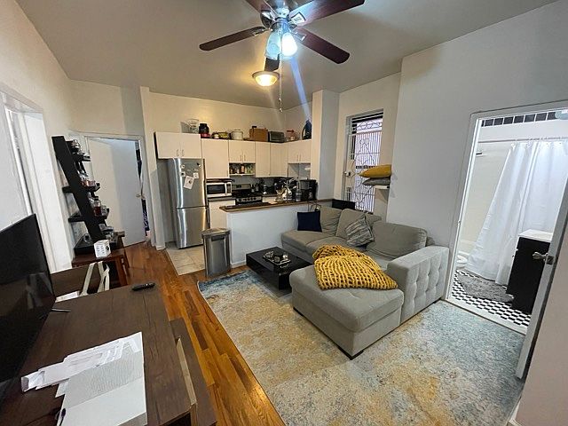 1st image of 1219 1st Ave #4B