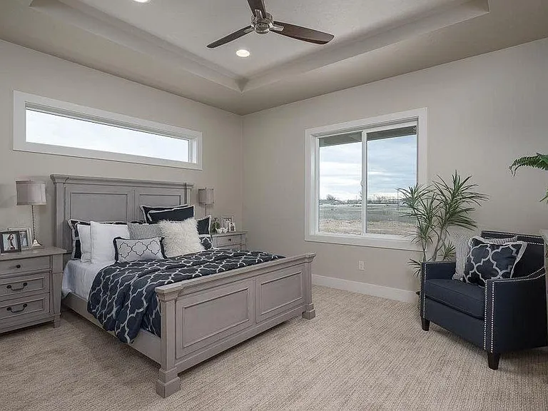 1385 Laramie Ave — Photo 10