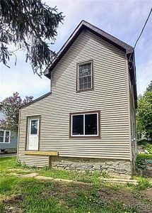 21 Benedict St, Silver Springs, NY, 14550