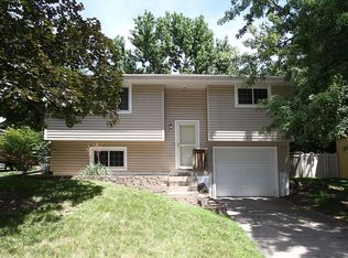 190 Oregon Trl, Lincoln, NE 68521
