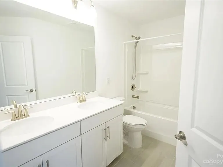 22047 Lani Dr — Photo 36