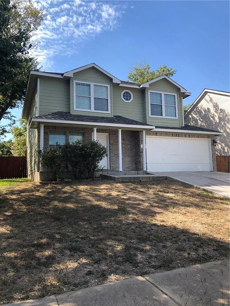4 bed, 2.5 bath, 1509 sqft, $1,900 — Photo 1
