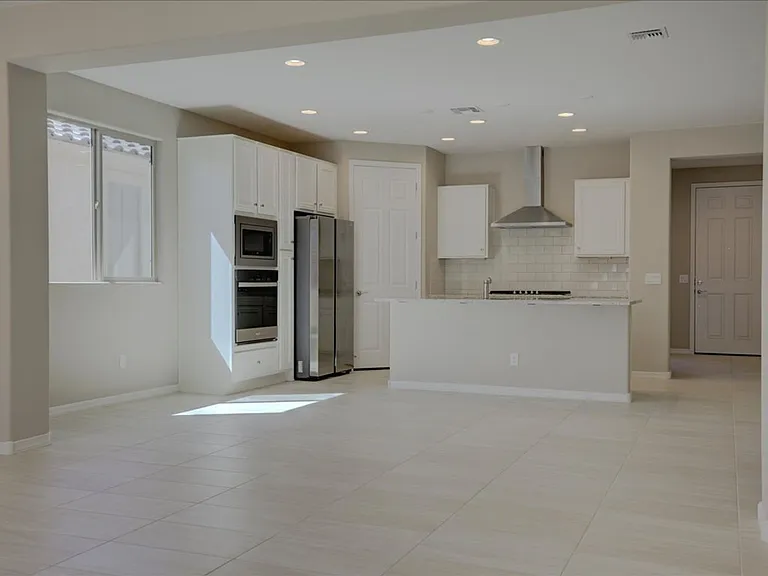 13466 E Joseph Mills Ln — Photo 16