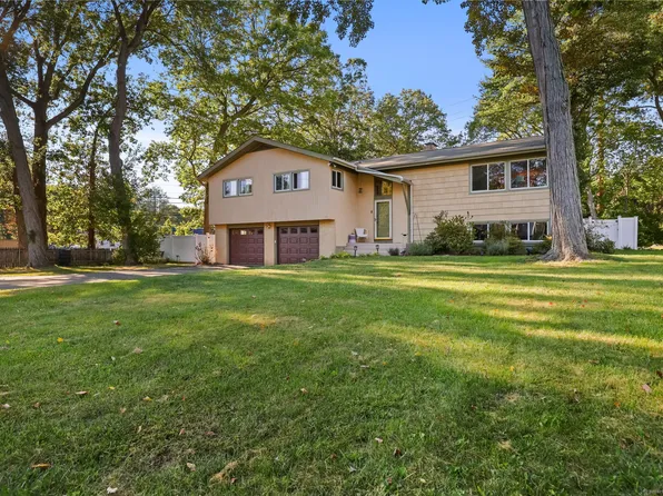 12 Cherry Hill Road, Fairfield, CT 06825