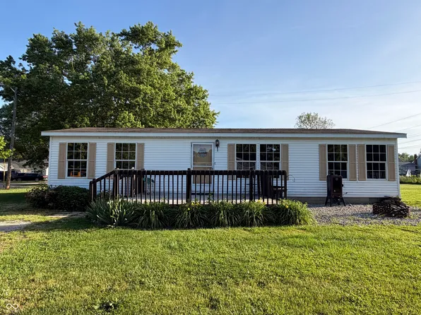 212 Delaware St, Shirley, IN 47384