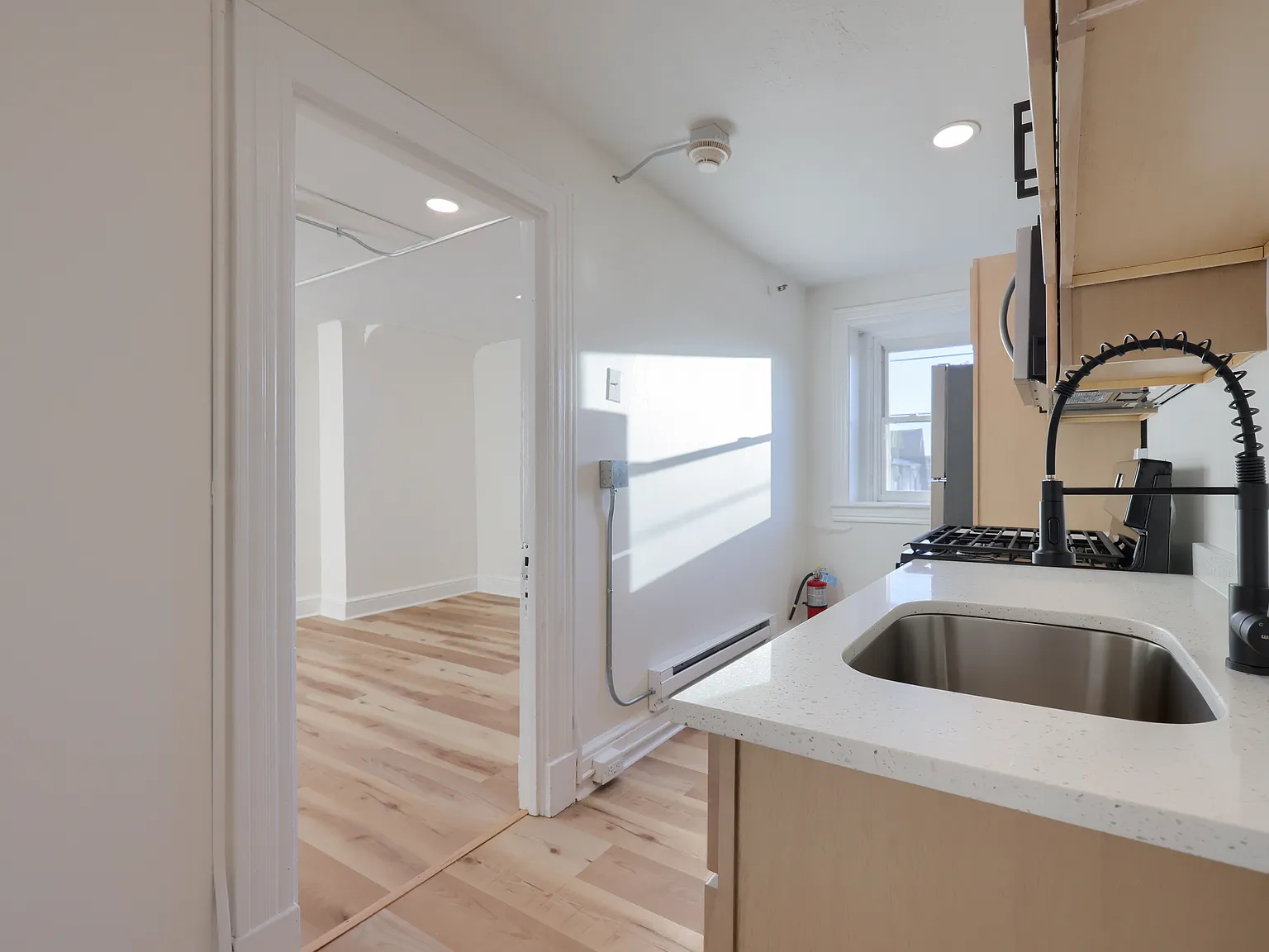 1 bed, 725 sqft, $1,315 — Photo 3