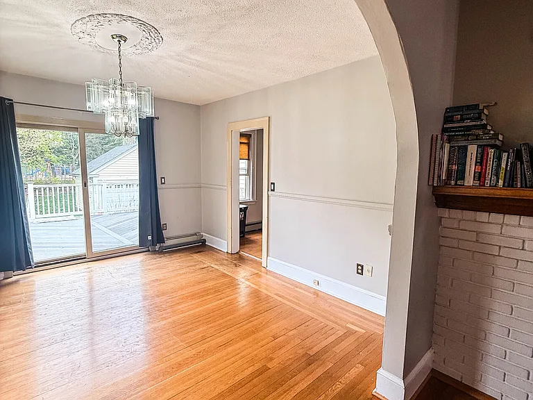 38 Grandview Ave — Photo 18