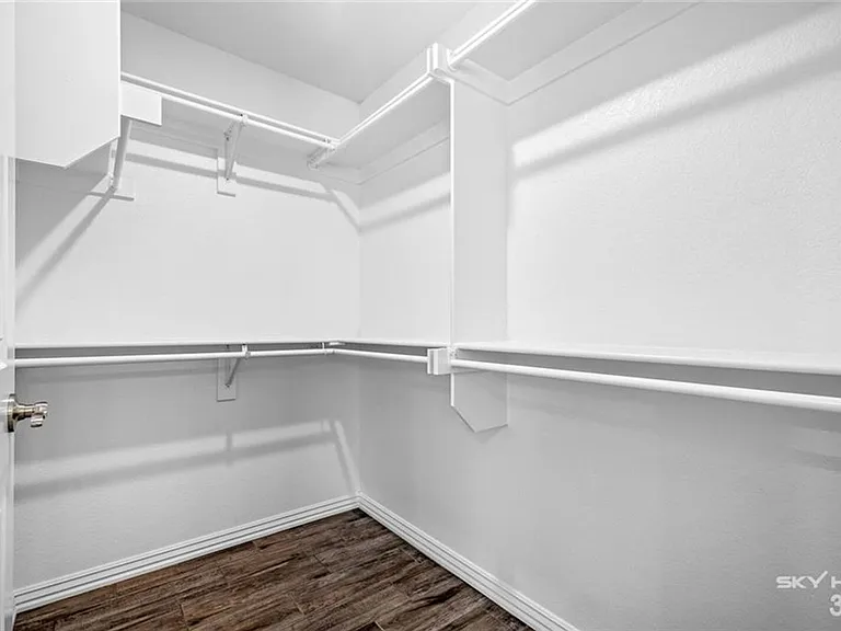 64 N Benchmark Ln — Photo 9