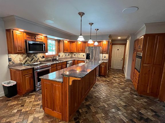 5th image of 45 Silver Oak Ln