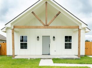 1206 Military Dr, Bryan, TX 77803