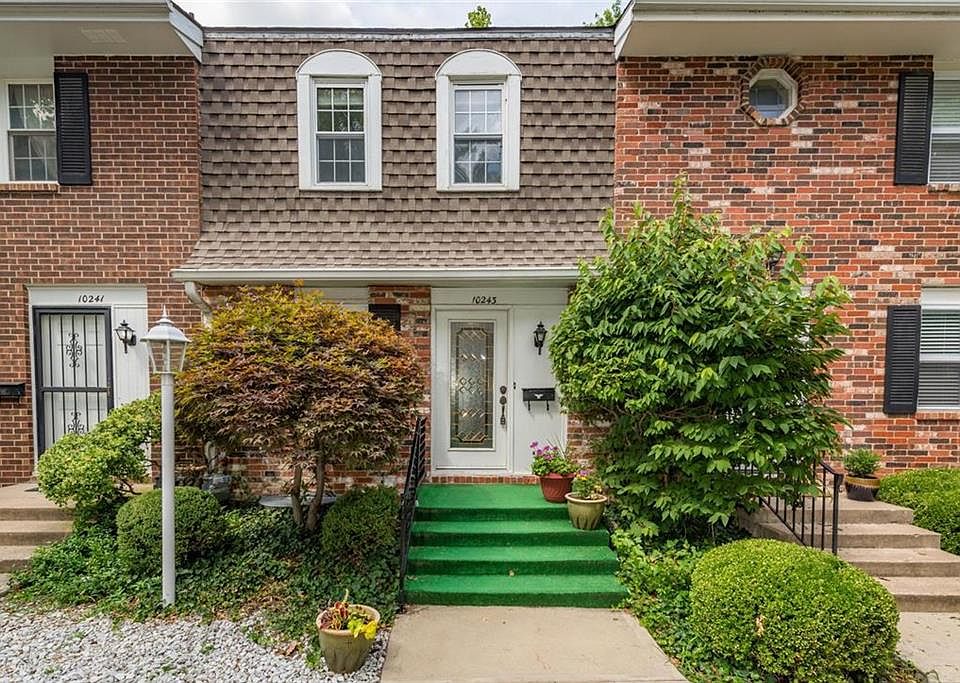 1st image of 10243 W 96th Pl