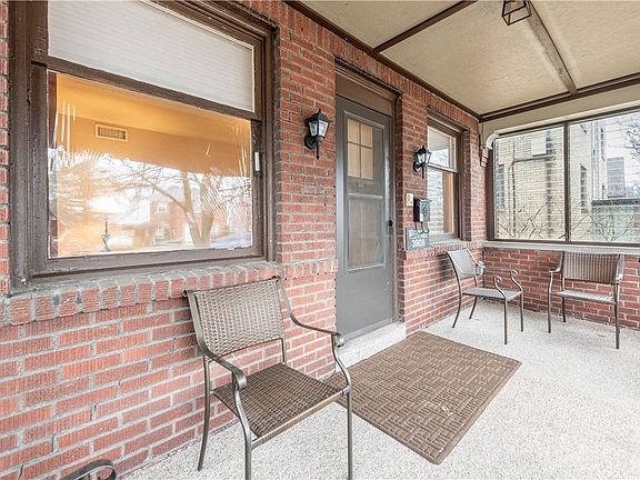 3rd image of 3908 Brownsville Rd