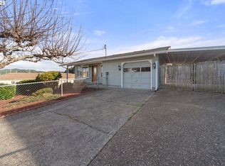 125 Holly Ct, Reedsport, OR 97467