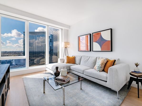 29-59 Northern Blvd #52N