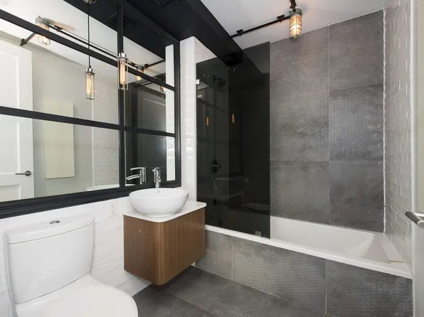 395 Leonard Street image 4 of 8