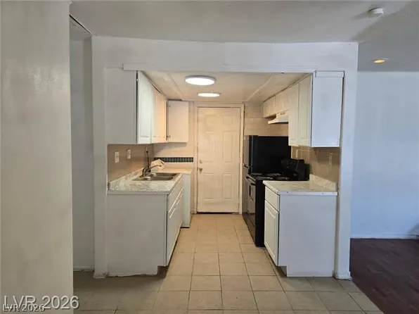 817 Duquesne Ave, North Las Vegas, NV 89030