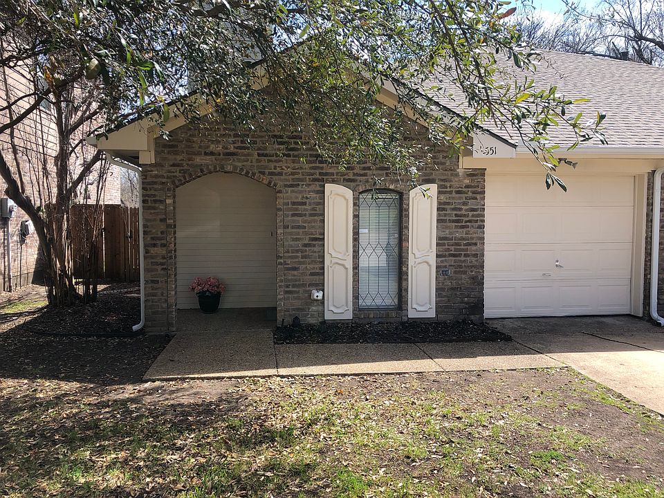 Front of duplex