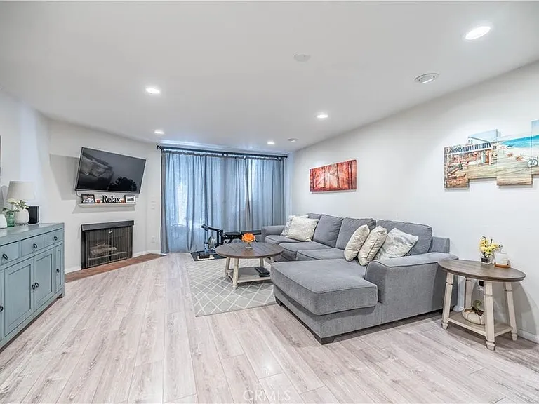 12750 Centralia St — Photo 3