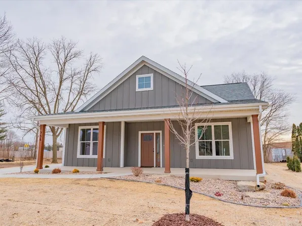 756 Kennedy St, Sauk City, WI 53583