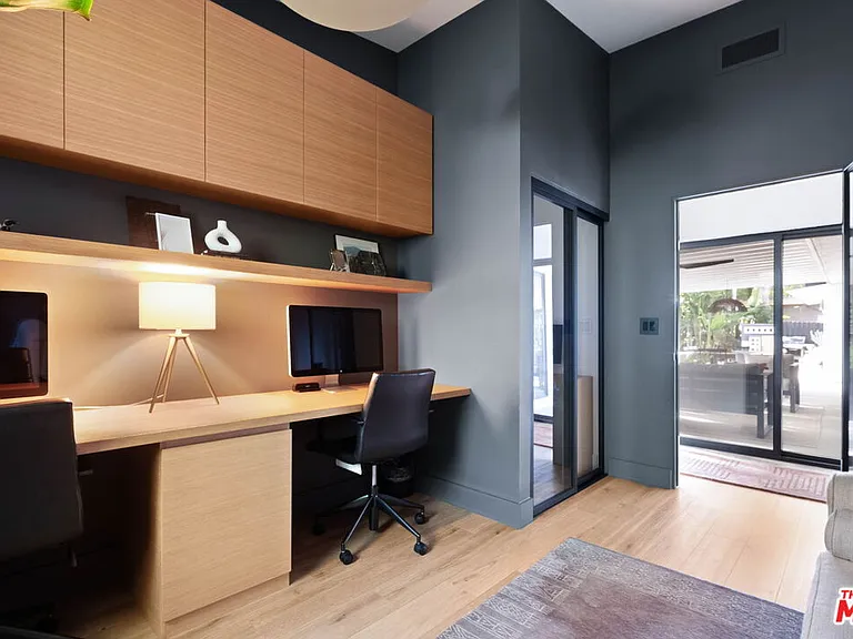 4735 Degovia Ave — Photo 18