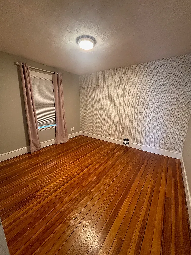 2 bed, 900 sqft, $2,900 — Photo 2