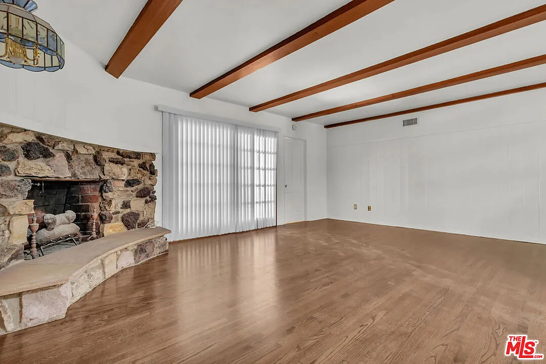 4 bed, 4.0 bath, 2653 sqft, $5,295 — Photo 2