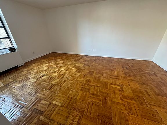 2nd image of 2335 Broadway APT 1M