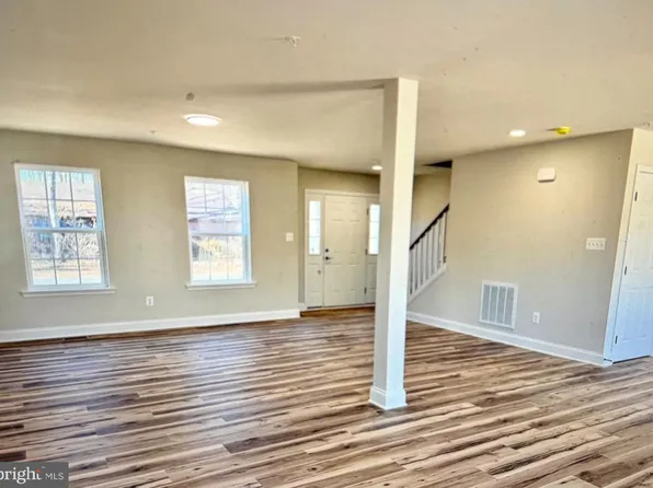 11520 Ropeknot Rd, Lusby, MD 20657