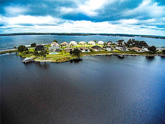 3rd image of 15811 Turkey Island Cir