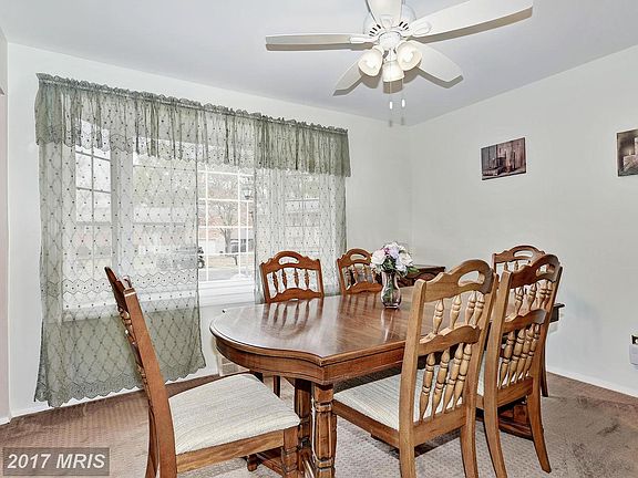 4th image of 359 Roxbury Gln
