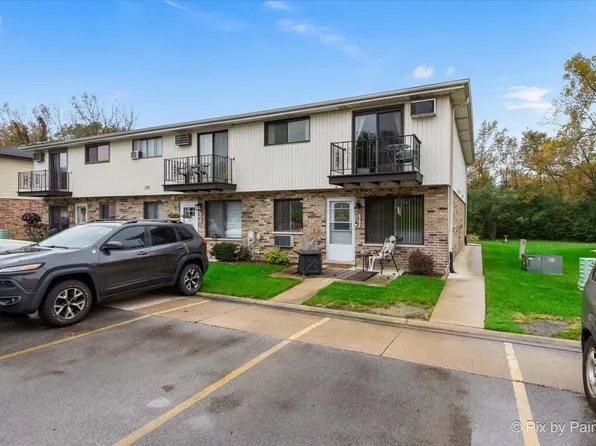 137 Willows Edge Ct APT C, Willow Springs, IL 60480