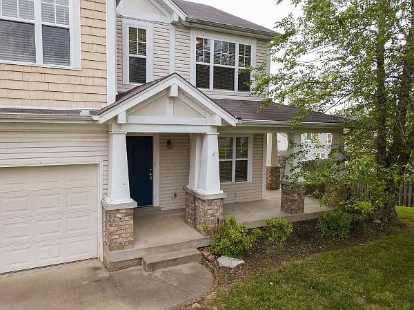 Building Photo - 102 Wagon Ct