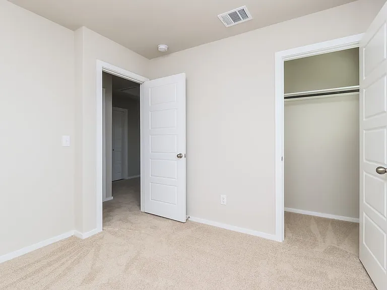 624 Levine Ct — Photo 15