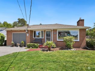 2745 Locust Ave W, University Place, WA 98466