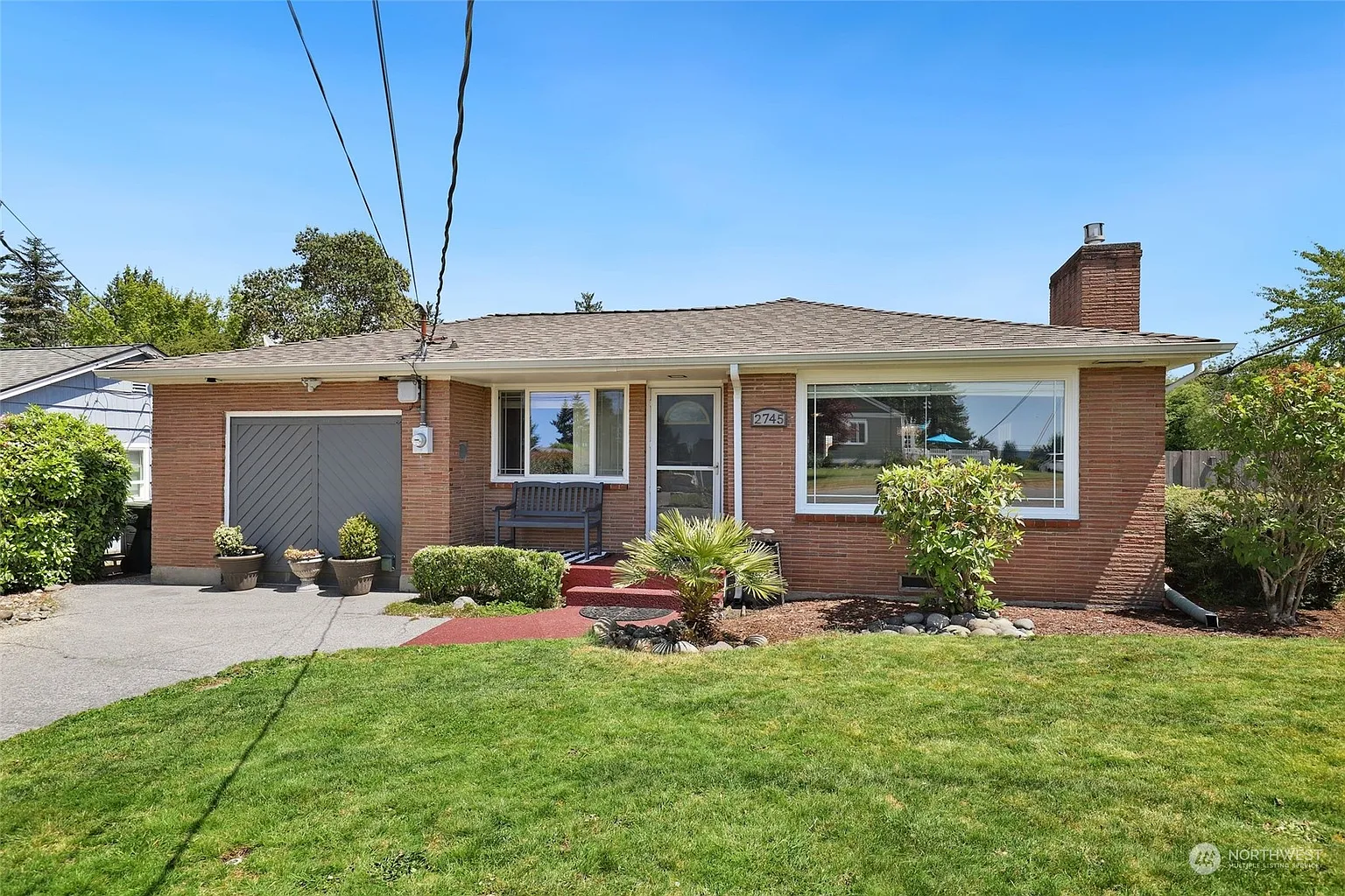 2745 Locust Avenue W photo 1